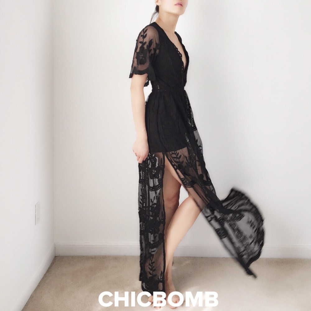 HONEY PUNCH DEEP V Long lace float dress - Picture 3 of 6